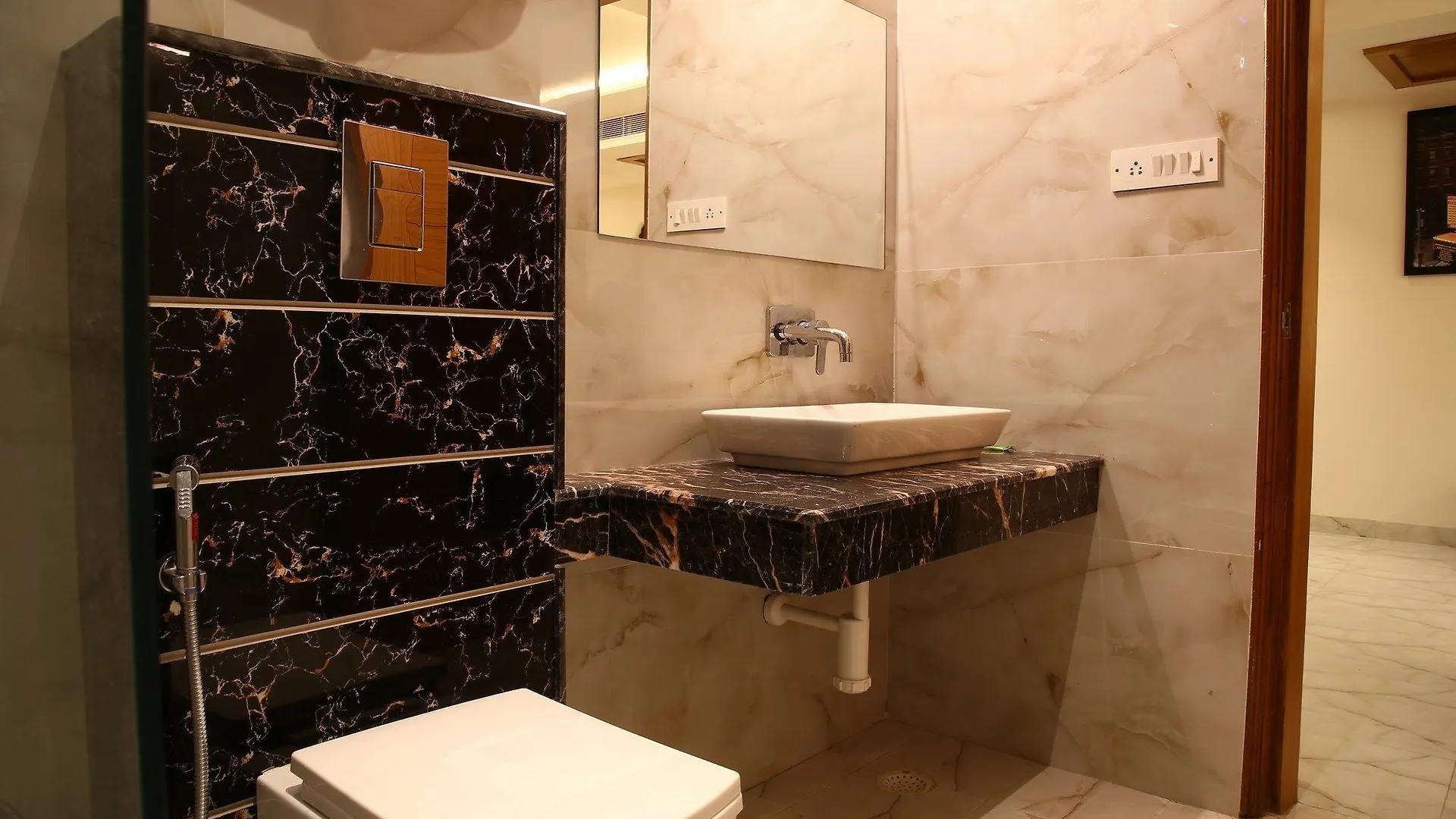 Fabhotel Transit Delhi Airport Mahipalpur New Delhi Hotel